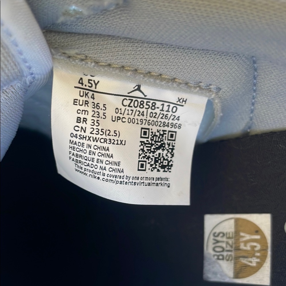 Kids Nike Air Jordan Low-Top Sneakers in Gray and White - Picture 5 of 8